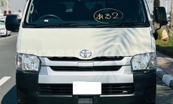 Buy Used Toyota Hiace White Car in Bel Air in Greater Victoria Buy Used Toyota Hiace White Car in Bel Air in Greater Victoria