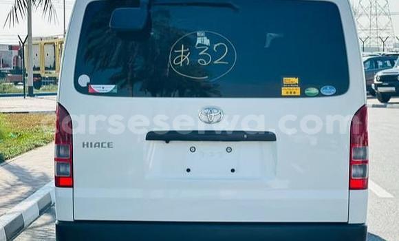Buy Used Toyota Hiace White Car in Bel Air in Greater Victoria Buy Used Toyota Hiace White Car in Bel Air in Greater Victoria