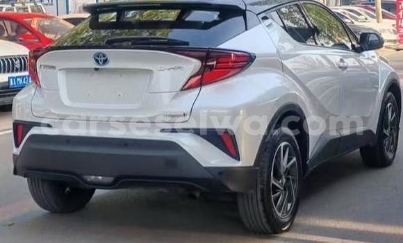 Buy Used Toyota C-HR White Car in Bel Air in Greater Victoria Buy Used Toyota C-HR White Car in Bel Air in Greater Victoria