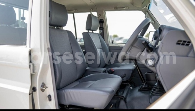 Big with watermark toyota land cruiser greater victoria bel air 8370