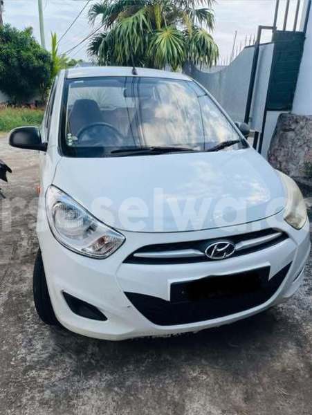 Big with watermark hyundai i10 inner islands anse volbert 8388