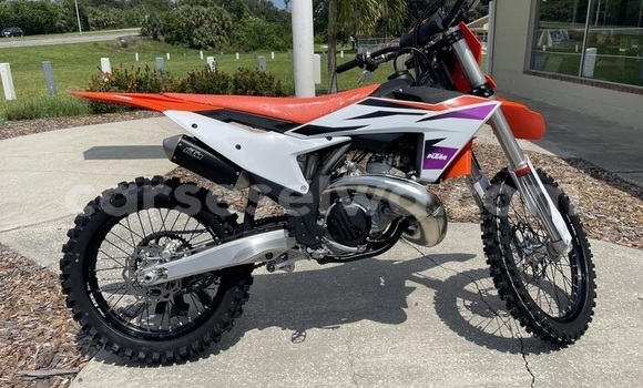 Acheter Neuf Moto KTM SX Blanc à Import - Dubai, East Mahé Acheter Neuf Moto KTM SX Blanc à Import - Dubai, East Mahé