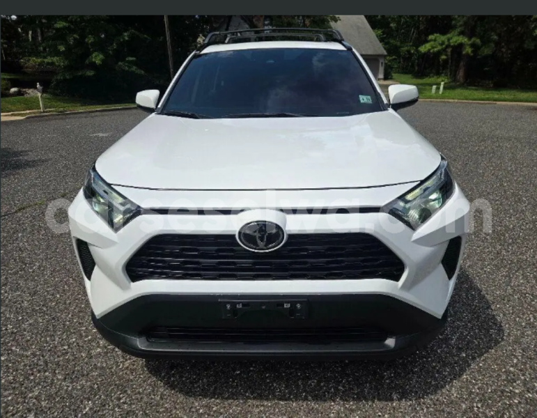 Big with watermark toyota rav4 north mahe beau vallon 8409