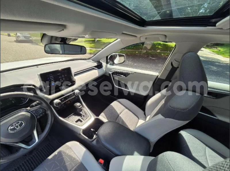 Big with watermark toyota rav4 north mahe beau vallon 8409