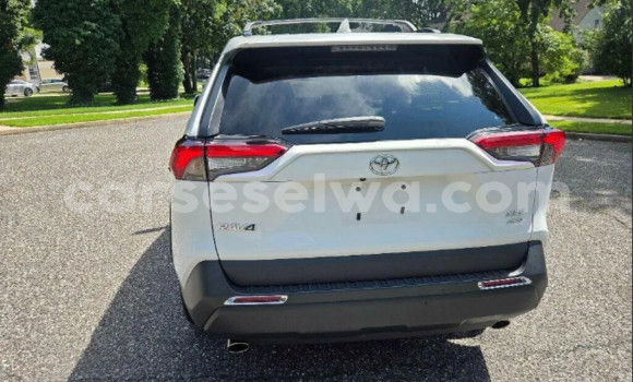 Acheter Occasion Voiture Toyota RAV4 Blanc à Beau Vallon, Nord Mahé Acheter Occasion Voiture Toyota RAV4 Blanc à Beau Vallon, Nord Mahé