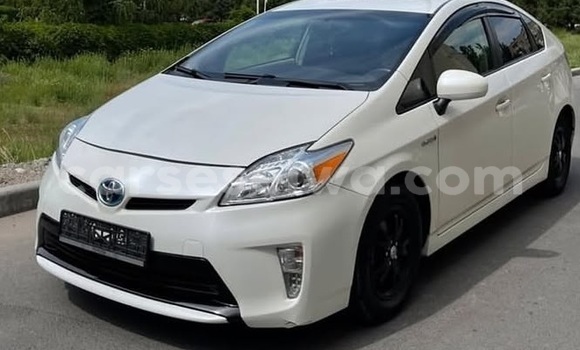 Acheter Occasion Voiture Toyota Prius Blanc à bel Air, Grand Victoria Acheter Occasion Voiture Toyota Prius Blanc à bel Air, Grand Victoria