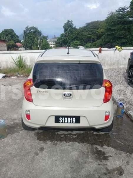 Big with watermark toyota pickup west mahe anse boileau 8435