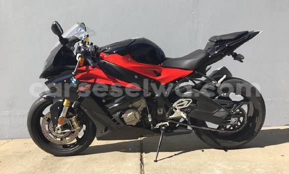 Acheter Neuf Moto BMW S 1000 Rouge à Anse Etoile, Nord Mahé Acheter Neuf Moto BMW S 1000 Rouge à Anse Etoile, Nord Mahé